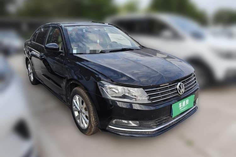 Used Volkswagen Lavida 2015 1.6L Automatic Comfort Edition Exterior 2