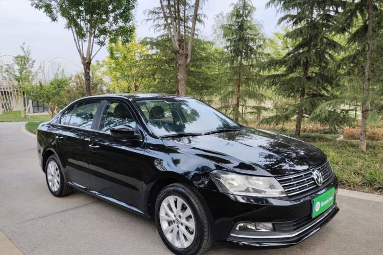 Used Volkswagen Lavida 2015 1.6L Automatic Comfort Edition Exterior 2