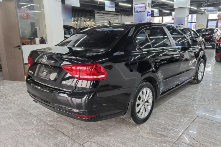 Used Volkswagen Lavida 2015 1.6L Automatic Comfort Edition Exterior 3