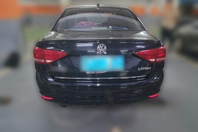 Used Volkswagen Lavida 2015 1.6L Automatic Comfort Edition Exterior 4
