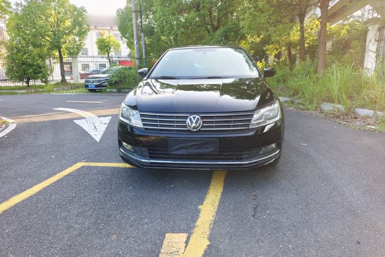 Used Volkswagen Lavida 2015 1.6L Automatic Comfort Edition Exterior 4