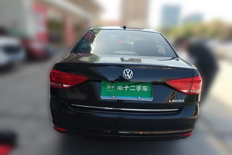 Used Volkswagen Lavida 2015 1.6L Automatic Comfort Edition Exterior 4
