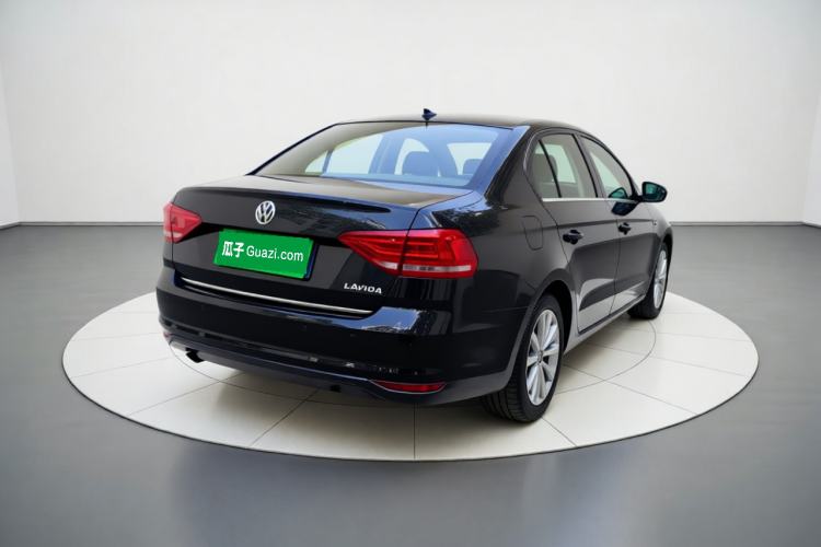 Used Volkswagen Lavida 2015 1.6L Automatic Comfort Edition Exterior 5