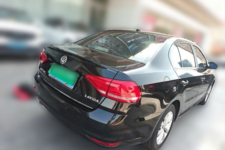 Used Volkswagen Lavida 2015 1.6L Automatic Comfort Edition Exterior 5