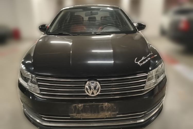 Used Volkswagen Lavida 2015 1.6L Manual Fashion Edition Front