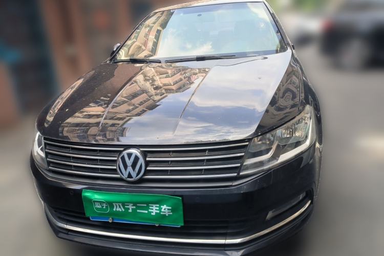 Used Volkswagen Lavida 2015 1.6L Manual Comfort Edition Front