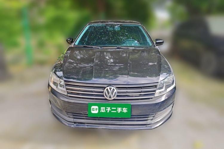 Used Volkswagen Lavida 2015 1.6L Manual Fashion Edition Front