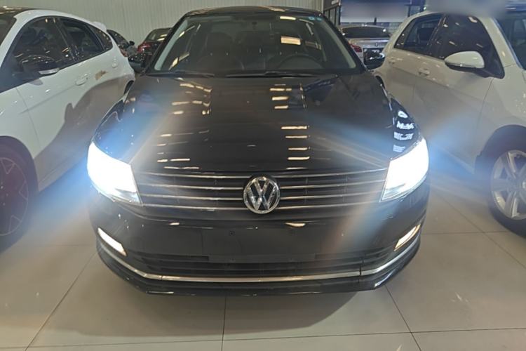 Used Volkswagen Lavida 2015 1.6L Automatic Comfort Edition Front