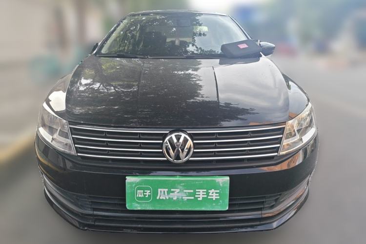 Used Volkswagen Lavida 2015 1.6L Manual Fashion Edition Front