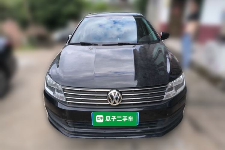 Used Volkswagen Lavida 2015 1.6L Manual Fashion Edition Front