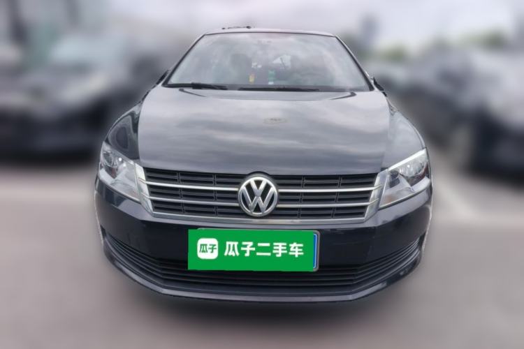 Used Volkswagen Lavida 2015 1.6L Manual Fashion Edition Front
