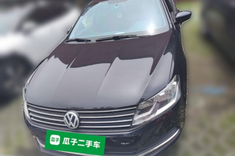 Used Volkswagen Lavida 2015 1.6L Manual Fashion Edition Front