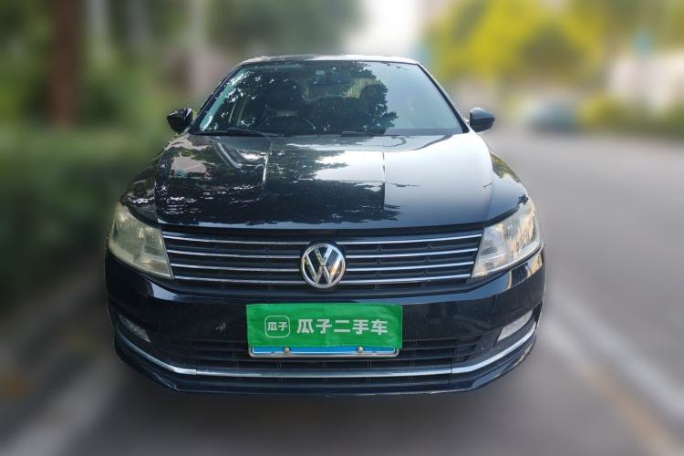 Used Volkswagen Lavida 2015 1.6L Manual Fashion Edition Front