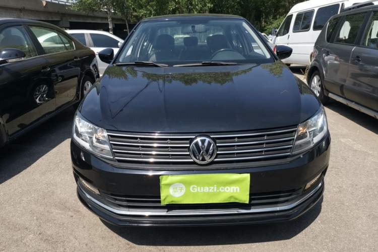 Used Volkswagen Lavida 2015 1.6L Manual Comfort Edition Front