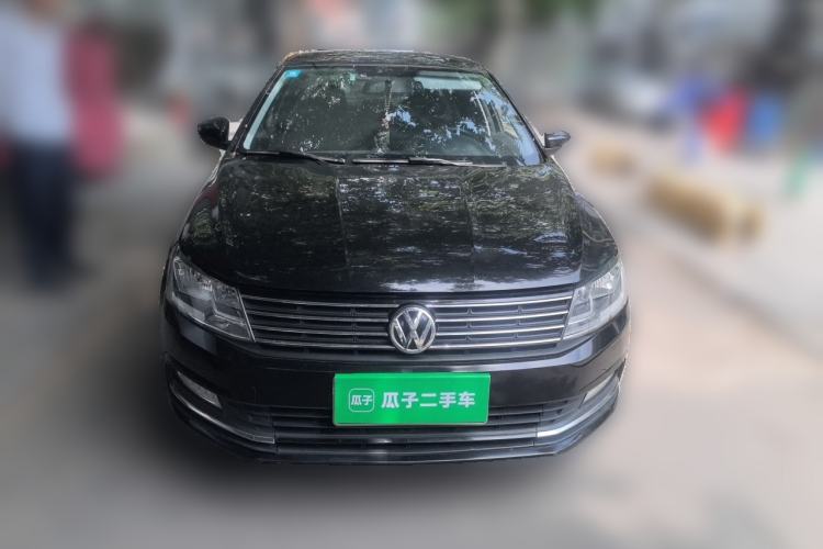 Used Volkswagen Lavida 2015 1.6L Manual Fashion Edition Front