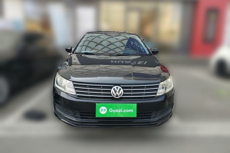 Used Volkswagen Lavida 2015 1.6L Manual Fashion Edition Front