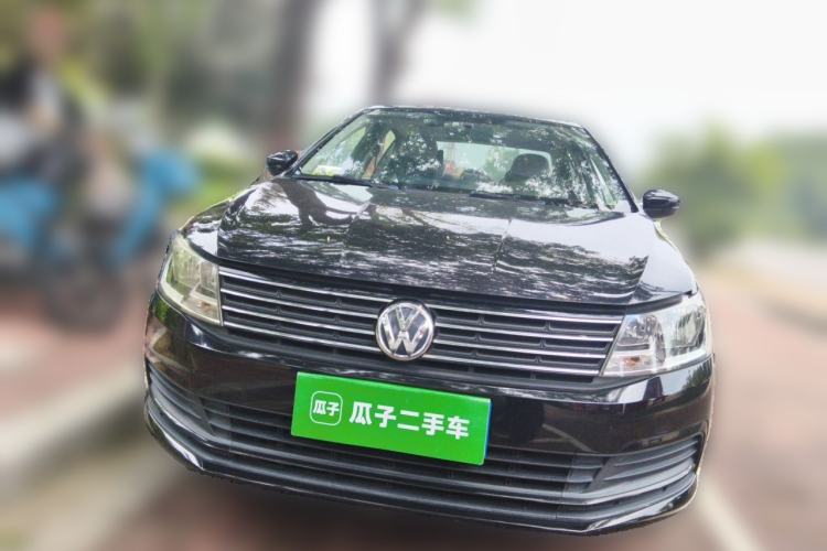 Used Volkswagen Lavida 2015 1.6L Manual Fashion Edition Front