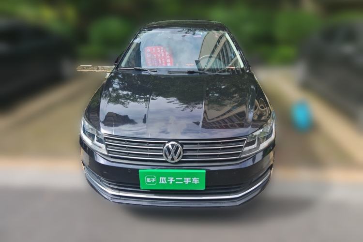 Used Volkswagen Lavida 2015 1.6L Manual Comfort Edition Front