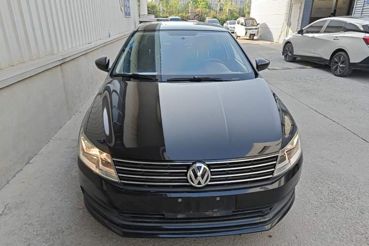 Used Volkswagen Lavida 2015 1.6L Automatic Fashion Edition Front