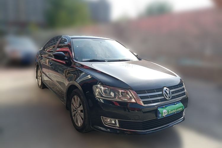 Used Volkswagen Lavida 2015 1.6L Automatic Fashion Edition Front Right 45 Deg