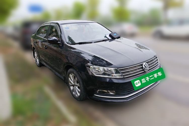 Used Volkswagen Lavida 2015 1.6L Automatic Comfort Edition Front Right 45 Deg