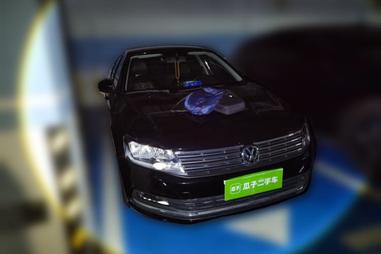 Used Volkswagen Lavida 2015 1.6L Automatic Fashion Edition Front Right 45 Deg