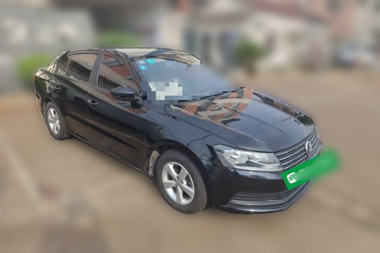 Used Volkswagen Lavida 2015 1.6L Automatic Fashion Edition Front Right 45 Deg
