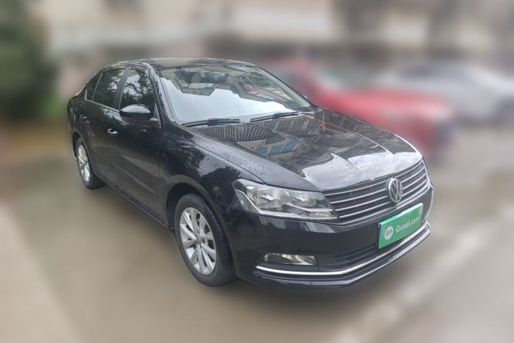 Used Volkswagen Lavida 2015 1.6L Manual Comfort Edition Front Right 45 Deg