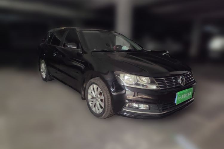Used Volkswagen Lavida 2015 1.6L Automatic Comfort Edition Front Right 45 Deg