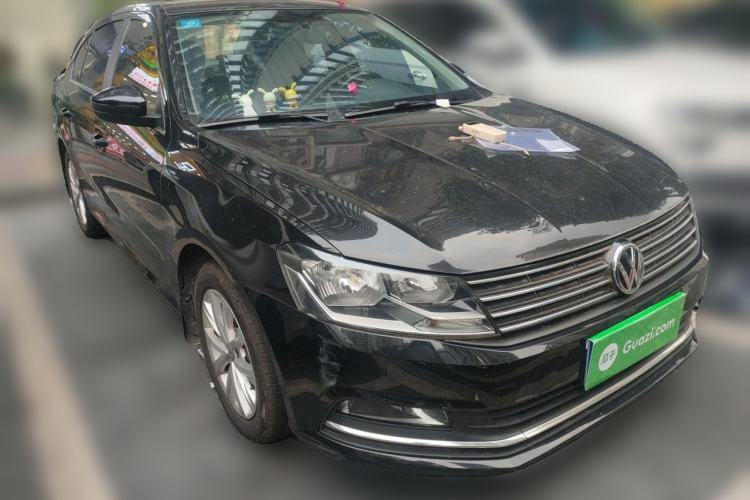 Used Volkswagen Lavida 2015 1.6L Automatic Comfort Edition Front Right 45 Deg