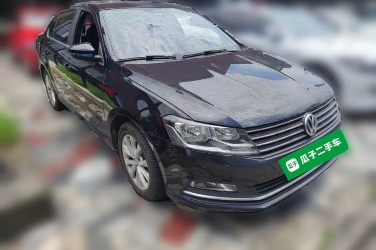 Used Volkswagen Lavida 2015 1.6L Manual Comfort Edition Front Right 45 Deg