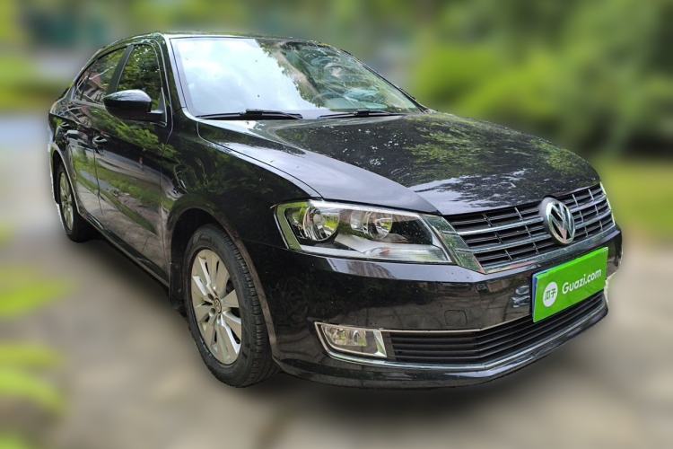 Used Volkswagen Lavida 2015 1.6L Automatic Comfort Edition Front Right 45 Deg