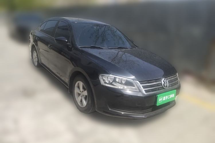 Used Volkswagen Lavida 2015 1.6L Automatic Fashion Edition Front Right 45 Deg