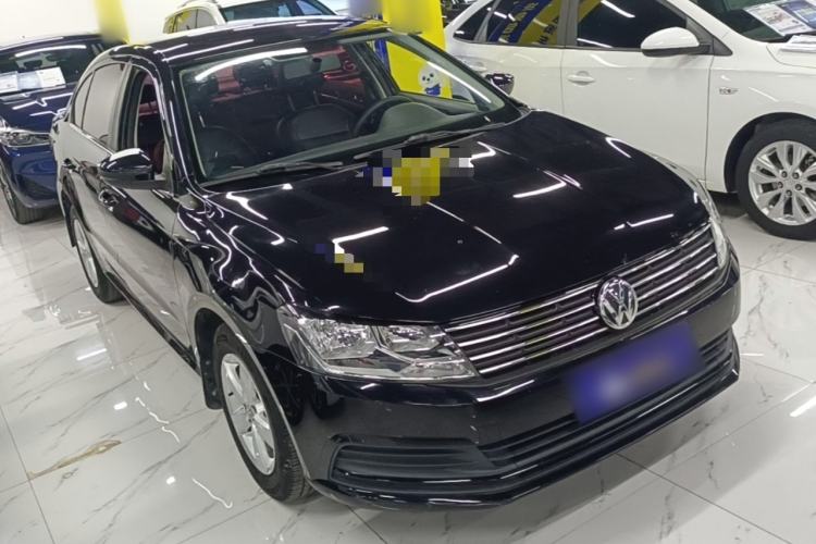 Used Volkswagen Lavida 2015 1.6L Automatic Fashion Edition Front Right 45 Deg