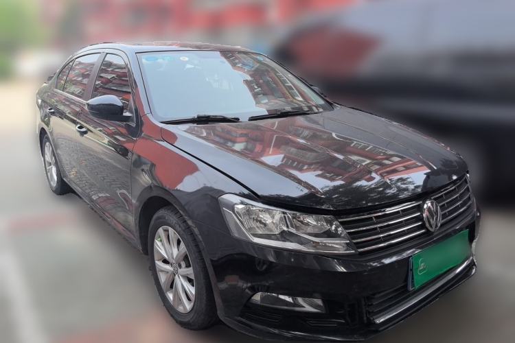 Used Volkswagen Lavida 2015 1.6L Manual Comfort Edition Front Right 45 Deg