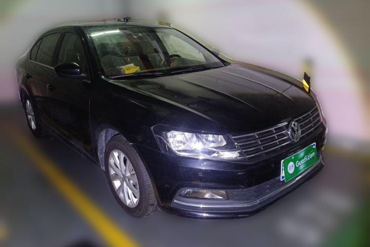 Used Volkswagen Lavida 2015 1.6L Automatic Comfort Edition Front Right 45 Deg