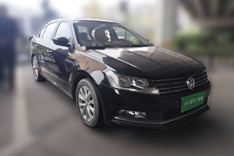 Used Volkswagen Lavida 2015 1.6L Manual Comfort Edition Front Right 45 Deg