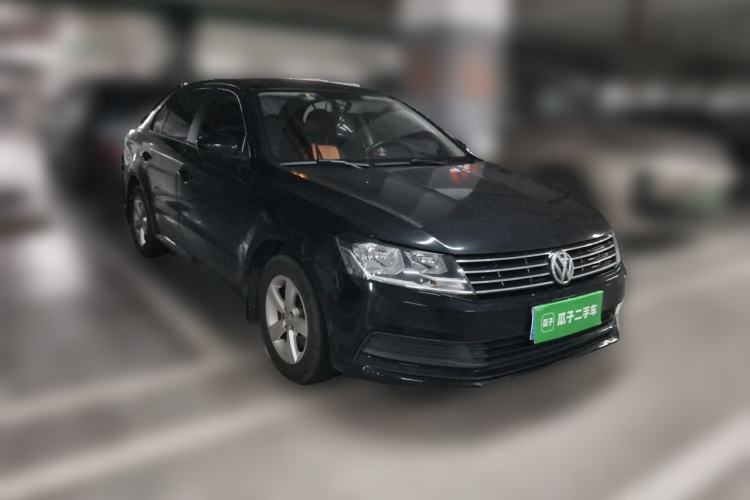 Used Volkswagen Lavida 2015 1.6L Automatic Fashion Edition Front Right 45 Deg