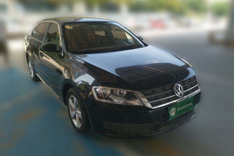 Used Volkswagen Lavida 2015 1.6L Automatic Fashion Edition Front Right 45 Deg