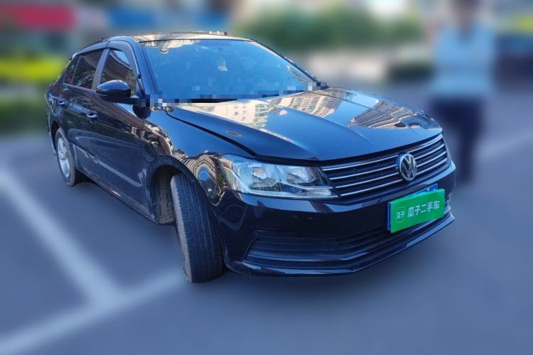 Used Volkswagen Lavida 2015 1.6L Automatic Fashion Edition Front Right 45 Deg