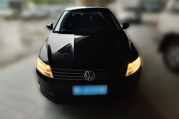 Used Volkswagen Lavida 2015 1.6L Manual Fashion Edition Front