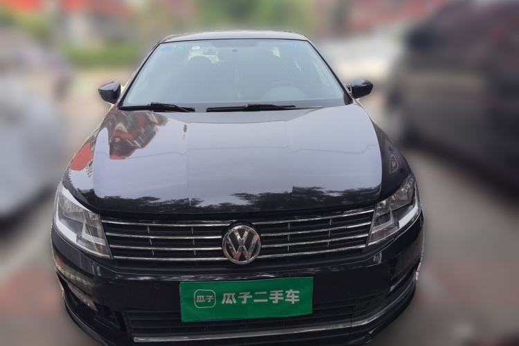 Used Volkswagen Lavida 2015 1.6L Manual Comfort Edition Front