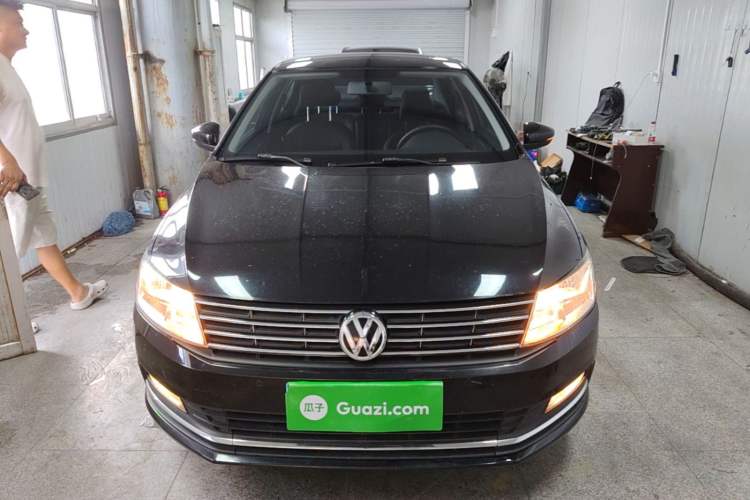 Used Volkswagen Lavida 2015 1.6L Automatic Comfort Edition Front