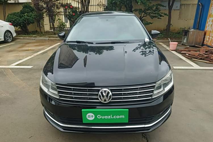 Used Volkswagen Lavida 2015 1.6L Automatic Comfort Edition Front