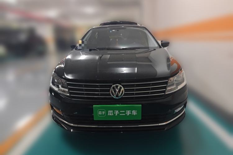 Used Volkswagen Lavida 2015 1.6L Manual Comfort Edition Front