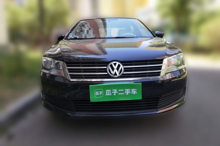 Used Volkswagen Lavida 2015 1.6L Manual Fashion Edition Front