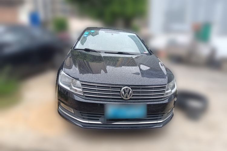 Used Volkswagen Lavida 2015 1.6L Automatic Comfort Edition Front
