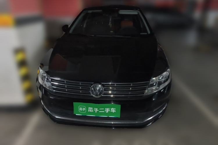 Used Volkswagen Lavida 2015 1.6L Manual Comfort Edition Front