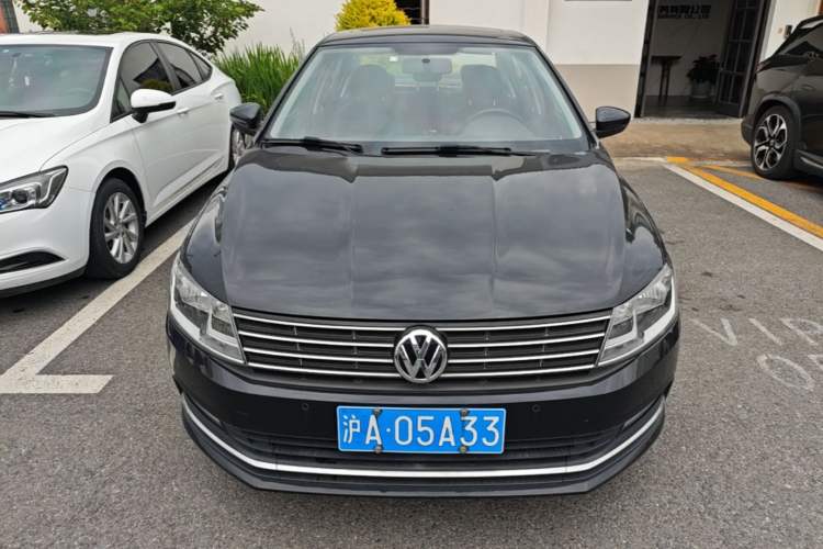 Used Volkswagen Lavida 2015 1.6L Automatic Comfort Edition Front
