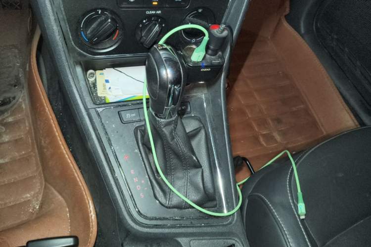 Used Volkswagen Lavida 2015 230TSI DSG Comfort Edition Gear Lever